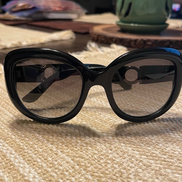 Salvatore Ferragamo SF727S Black Gradient Designer Sunglasses 53mm - Picture 4 of 8